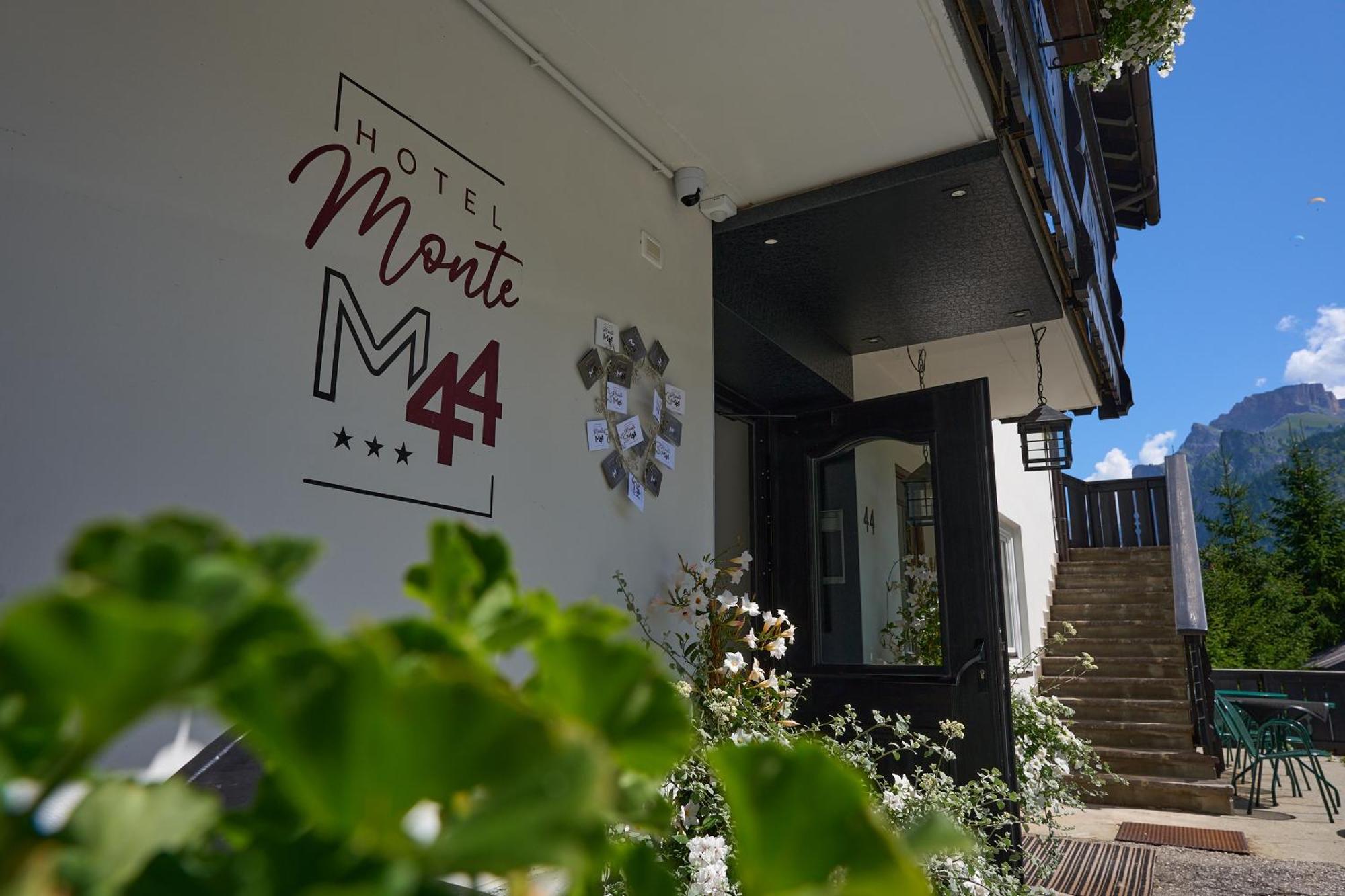 Hotel Monte44 셀바디발가르디나 외부 사진